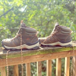Keen boots!!! Waterproof